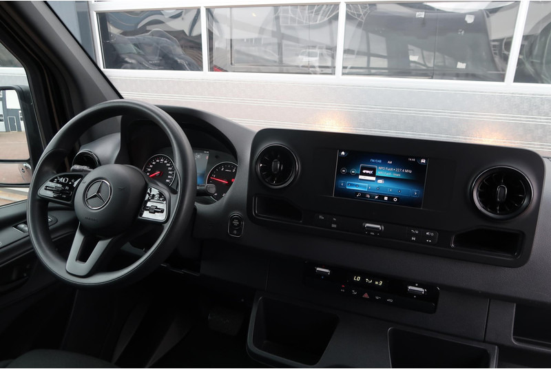 Mercedes-Benz Sprinter 317 CDI L2H2 AUT/ CAMERA/ MBUX/ CRUISE/ AIRCO - Panelvan: fotoğraf 5 Mercedes-Benz Sprinter 317 CDI L2H2 AUT/ CAMERA/ MBUX/ CRUISE/ AIRCO - Panelvan: fotoğraf 5