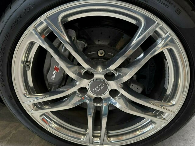 AUDI R8 4.2 FSI V8 quattro Coupé makellos!... - Binek araba: fotoğraf 3 AUDI R8 4.2 FSI V8 quattro Coupé makellos!... - Binek araba: fotoğraf 3