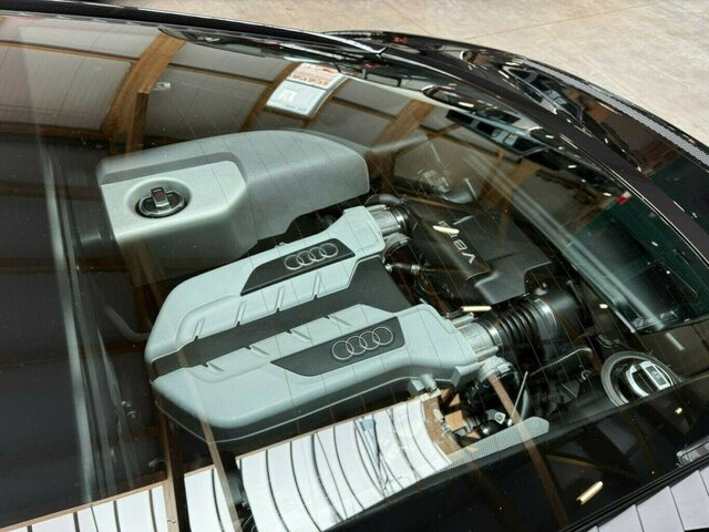 AUDI R8 4.2 FSI V8 quattro Coupé makellos!... - Binek araba: fotoğraf 4 AUDI R8 4.2 FSI V8 quattro Coupé makellos!... - Binek araba: fotoğraf 4