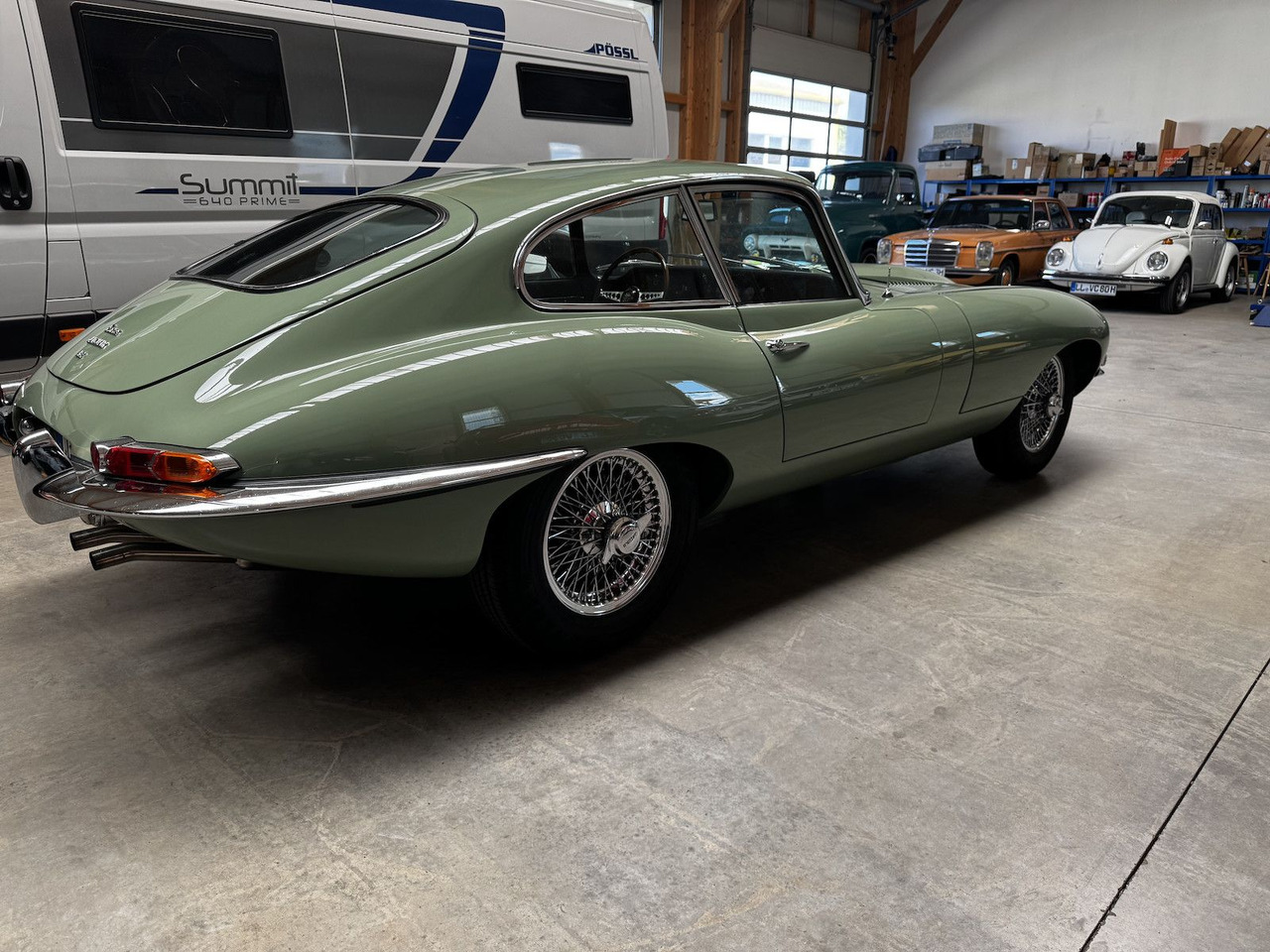 Jaguar E-Type 4.2 Litre Serie 1.5 FHC - Binek araba: fotoğraf 5 Jaguar E-Type 4.2 Litre Serie 1.5 FHC - Binek araba: fotoğraf 5