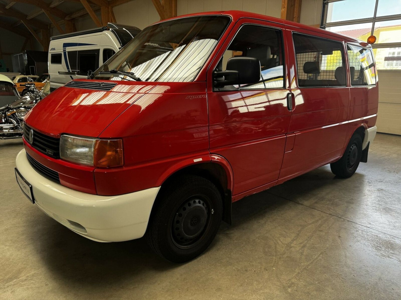 Volkswagen T4 2.5 TDI Syncro 4x4 7-Sitzer 1. Hand! - Karavan: fotoğraf 1 Volkswagen T4 2.5 TDI Syncro 4x4 7-Sitzer 1. Hand! - Karavan: fotoğraf 1