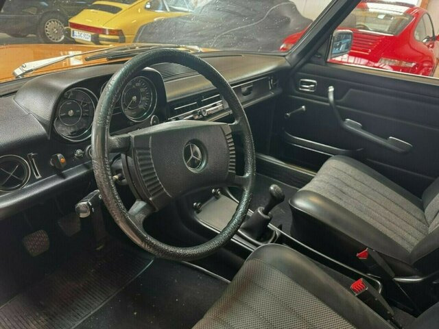 MERCEDES-BENZ 200 D/8 W115... - Sedan araba: fotoğraf 5 MERCEDES-BENZ 200 D/8 W115... - Sedan araba: fotoğraf 5