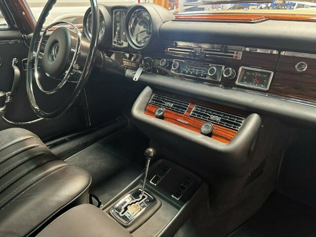 MERCEDES-BENZ 280 SE Cabrio W111 BRABUS-Classic Restauration - Cabrio araba: fotoğraf 4 MERCEDES-BENZ 280 SE Cabrio W111 BRABUS-Classic Restauration - Cabrio araba: fotoğraf 4
