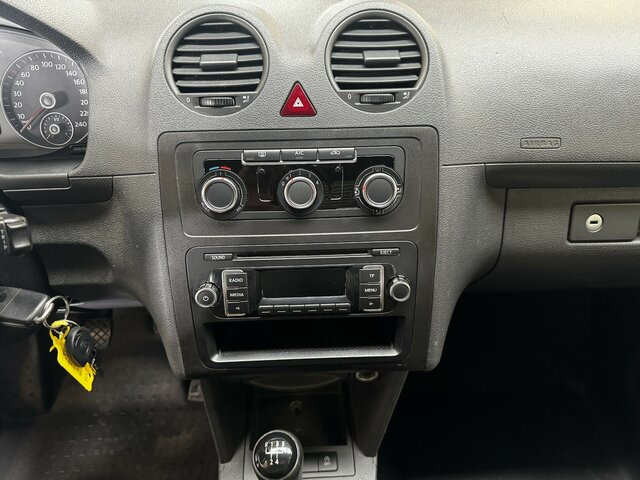 VW Caddy 1.6 TDI Kasten Sortimo AHK... - Panelvan: fotoğraf 3 VW Caddy 1.6 TDI Kasten Sortimo AHK... - Panelvan: fotoğraf 3