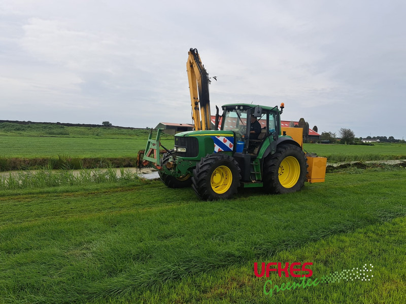John Deere 6820 / BOS arm - Traktör: fotoğraf 2 John Deere 6820 / BOS arm - Traktör: fotoğraf 2
