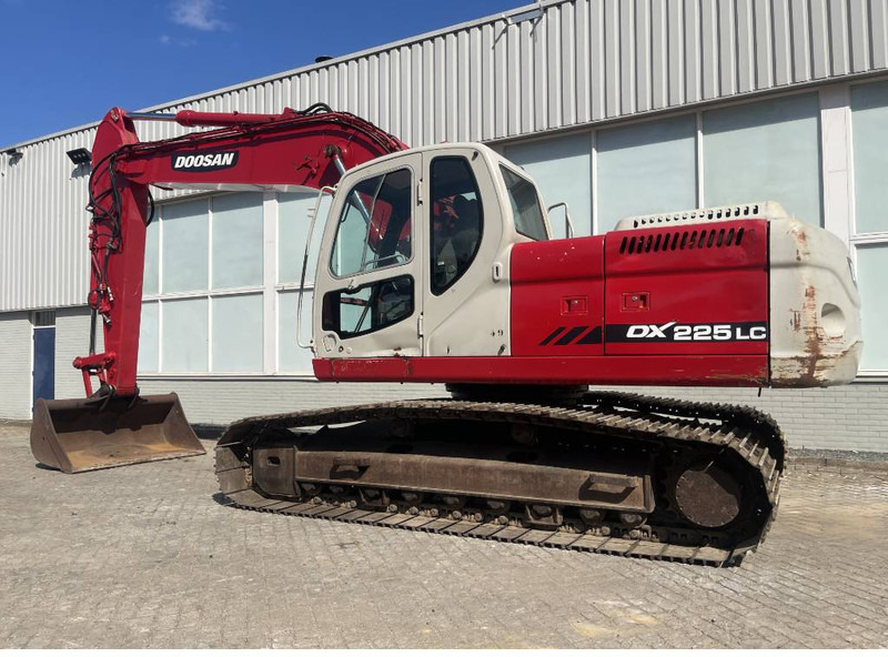 Doosan DX 225 LC - Paletli ekskavatör: fotoğraf 3 Doosan DX 225 LC - Paletli ekskavatör: fotoğraf 3