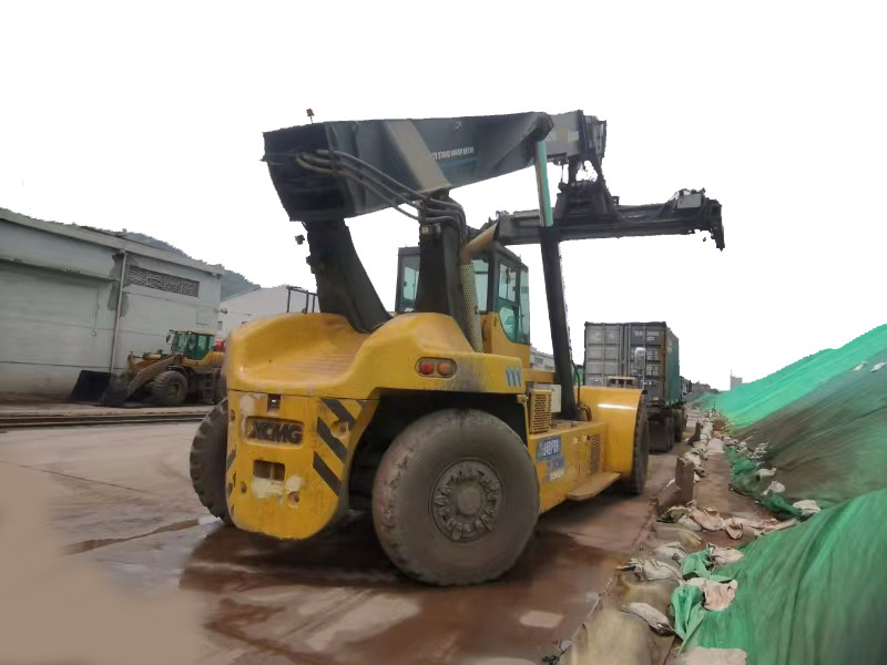 XCMG Official Used Mobile Reach Stacker 45 Tons XCS4531K For Container Price List - Reachstacker: fotoğraf 3 XCMG Official Used Mobile Reach Stacker 45 Tons XCS4531K For Container Price List - Reachstacker: fotoğraf 3