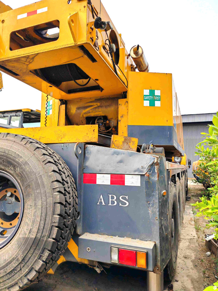 XCMG QAY300 300ton all terrain crane truck price - All-terrain vinç: fotoğraf 5 XCMG QAY300 300ton all terrain crane truck price - All-terrain vinç: fotoğraf 5