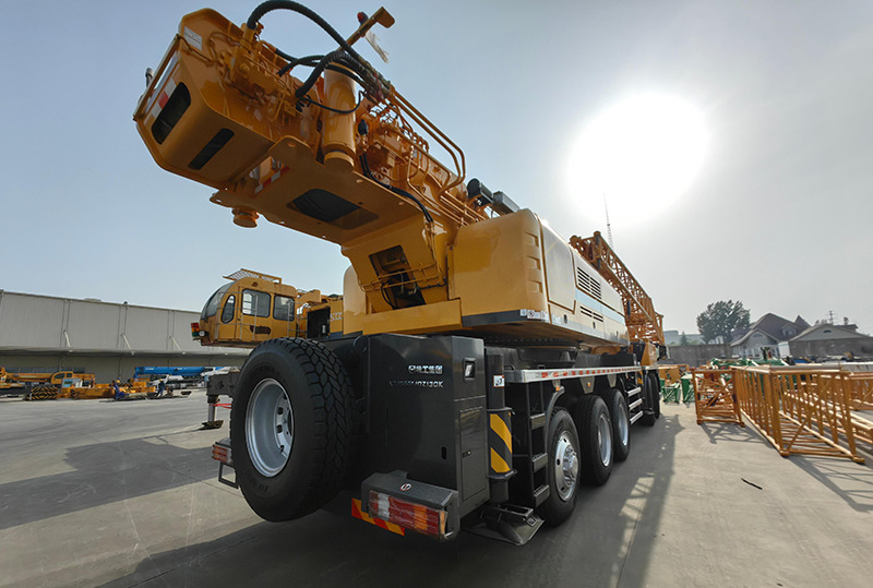 XCMG QY130K8C 130ton used crane boom truck for sale - Mobil vinç: fotoğraf 5 XCMG QY130K8C 130ton used crane boom truck for sale - Mobil vinç: fotoğraf 5