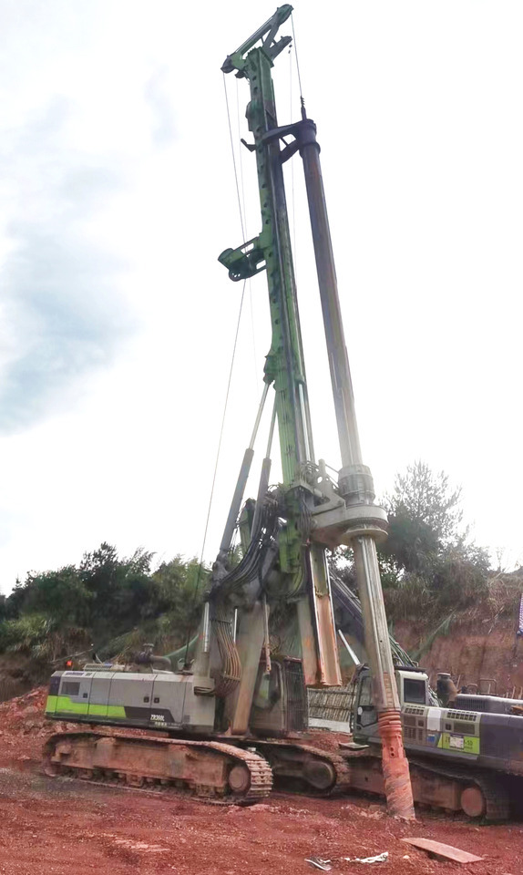 Zoomlion ZR360L used 2022 Rotary Drilling Rig price - Burgu makinesi: fotoğraf 2 Zoomlion ZR360L used 2022 Rotary Drilling Rig price - Burgu makinesi: fotoğraf 2