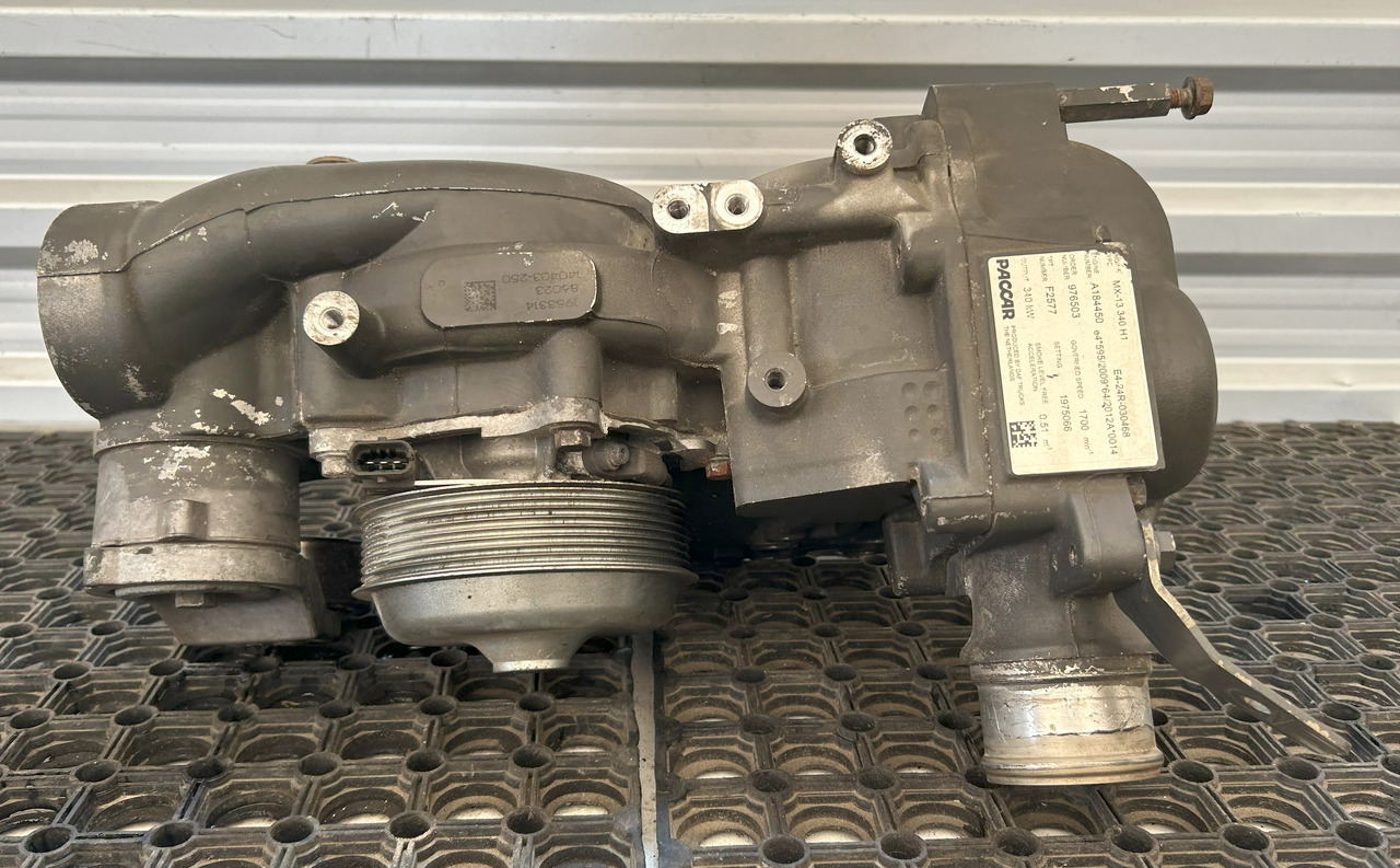 DAF COOLANT PUMP DAF XF 106 - Soğutucu pompası: fotoğraf 1 DAF COOLANT PUMP DAF XF 106 - Soğutucu pompası: fotoğraf 1