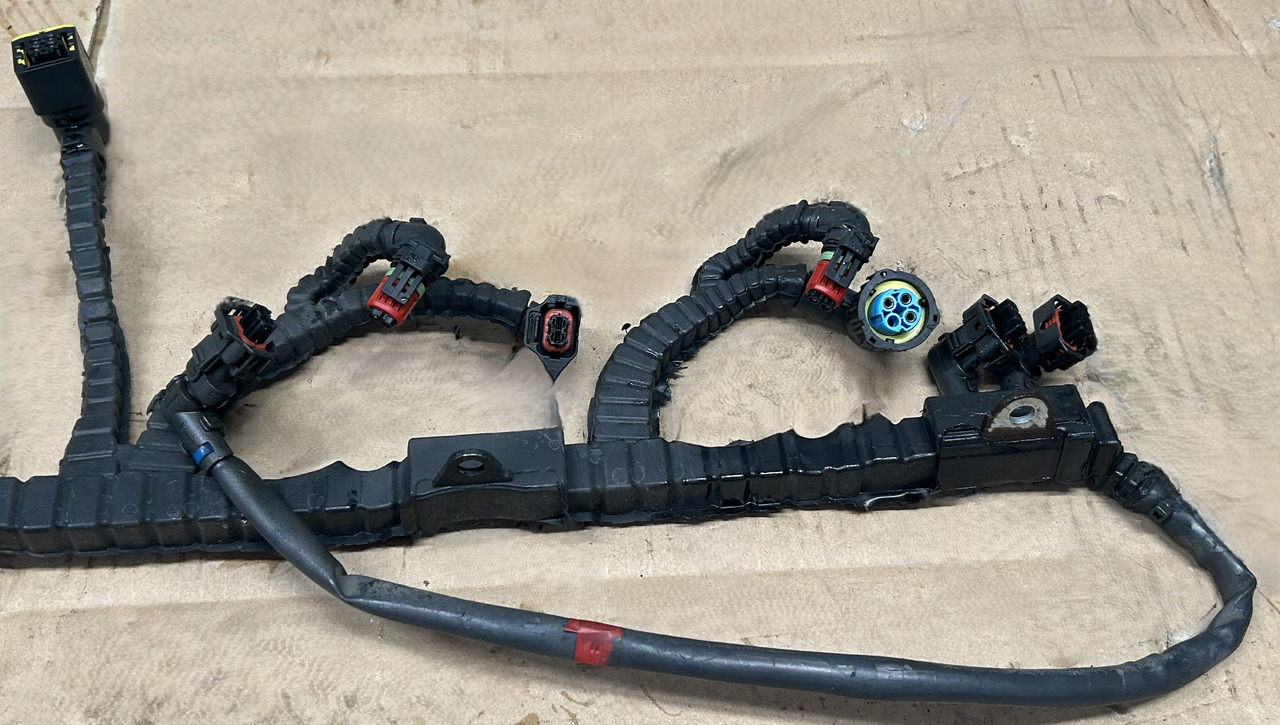 DAF ENGINE WIRING HARNESS J1A DAF XF 106 480 530 - Kablolar/ Teller: fotoğraf 3 DAF ENGINE WIRING HARNESS J1A DAF XF 106 480 530 - Kablolar/ Teller: fotoğraf 3