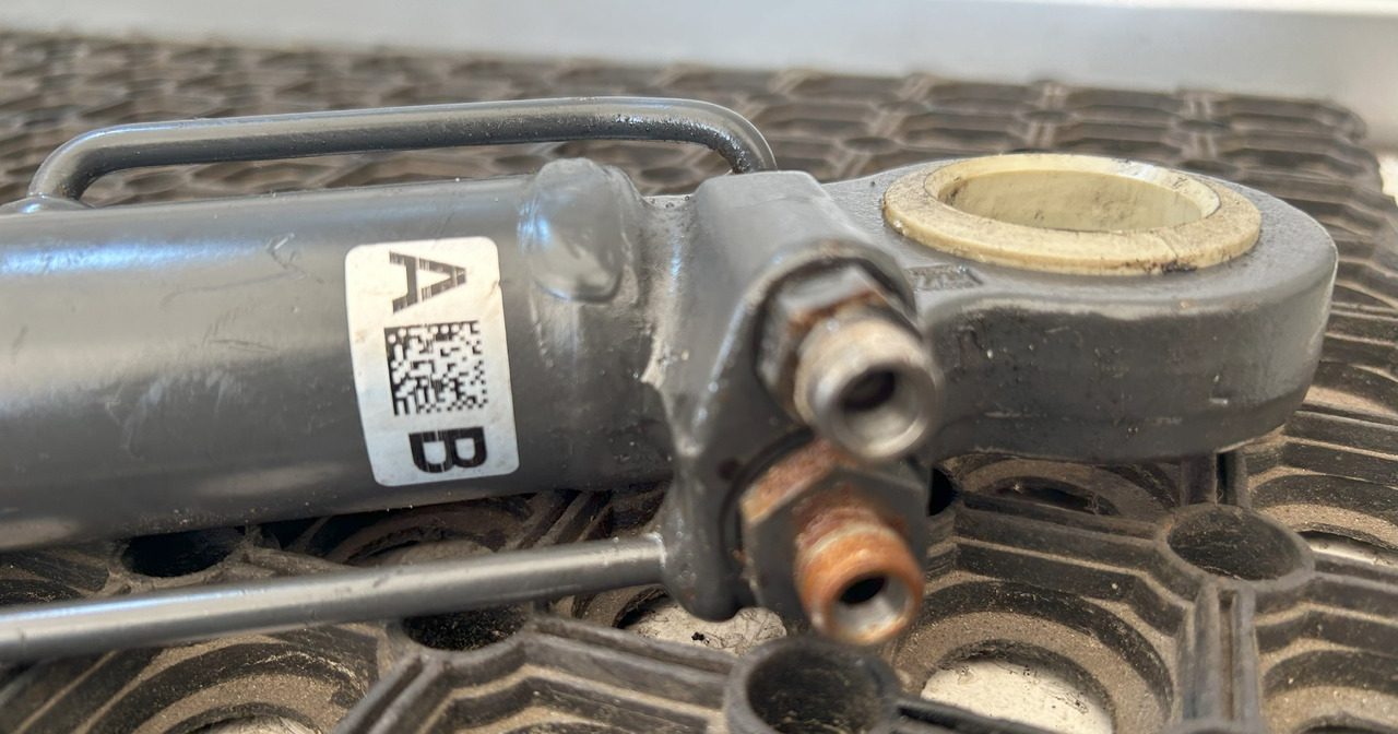 MERCEDES ATEGO CABIN LIFTING ACTUATOR + PUMP - Kabin süspansiyonu: fotoğraf 5 MERCEDES ATEGO CABIN LIFTING ACTUATOR + PUMP - Kabin süspansiyonu: fotoğraf 5