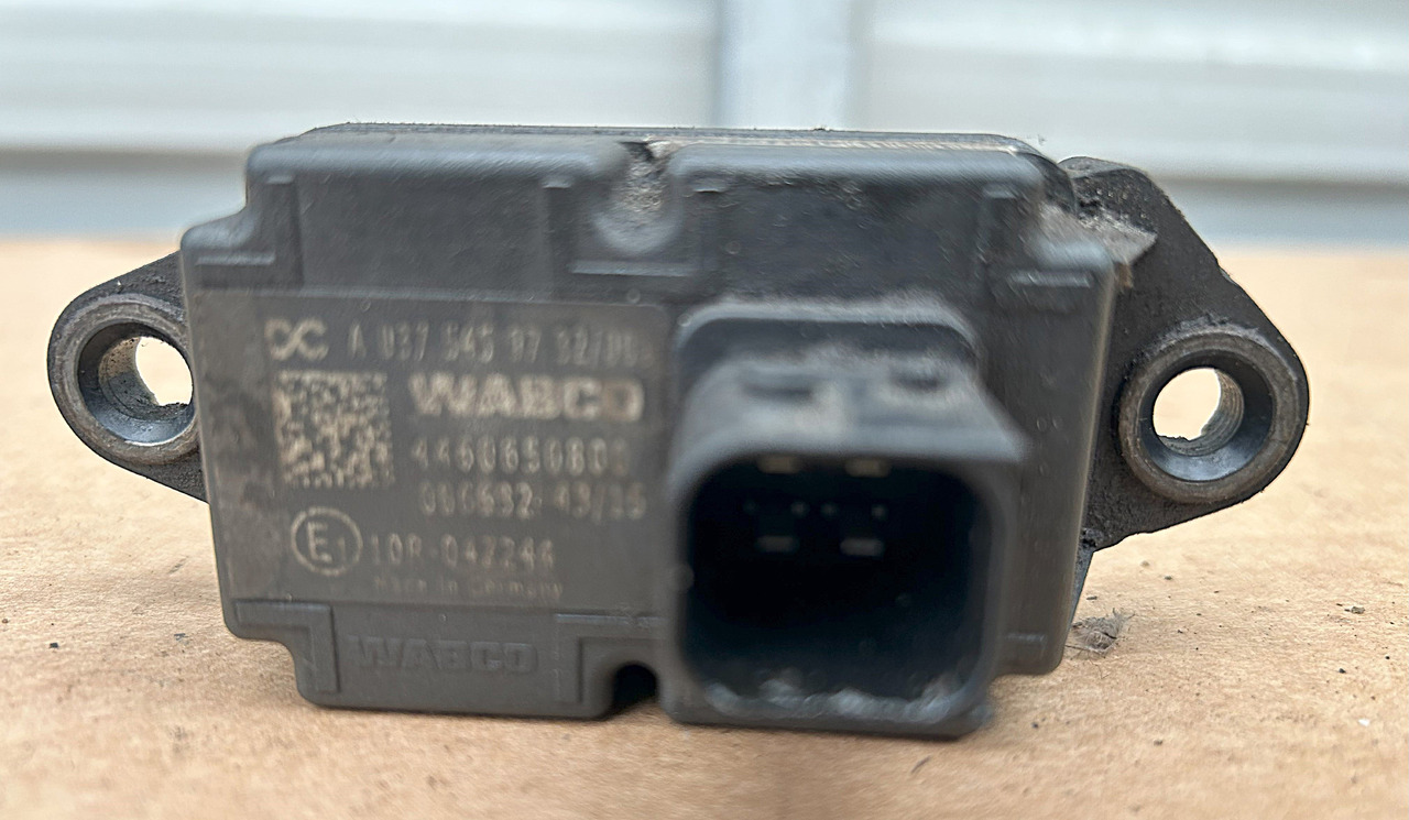 MODUŁ ESP Mercedes-Benz ACTROS MP4 truck - Elektrik sistemi - Kamyon: fotoğraf 1 MODUŁ ESP Mercedes-Benz ACTROS MP4 truck - Elektrik sistemi - Kamyon: fotoğraf 1