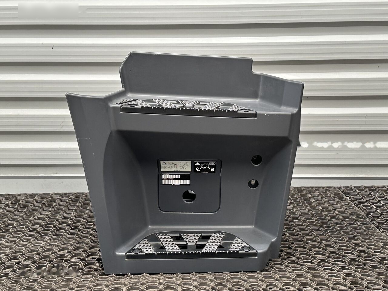 Mercedes-Benz ACTROS MP4 A9606663303 Mercedes-Benz A9606663303 - Basamak - Kamyon: fotoğraf 1 Mercedes-Benz ACTROS MP4 A9606663303 Mercedes-Benz A9606663303 - Basamak - Kamyon: fotoğraf 1