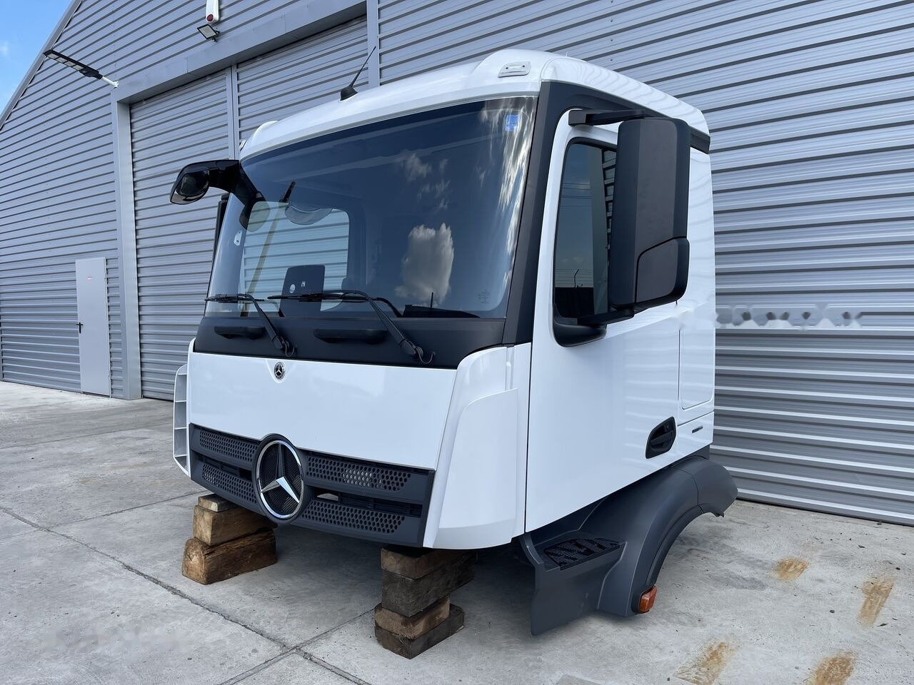 Mercedes-Benz M ClassicSpace Arocs for Mercedes-Benz ACTROS ANTOS AXOR M classic space 170mm Fahrerhaus - Kabin: fotoğraf 5 Mercedes-Benz M ClassicSpace Arocs for Mercedes-Benz ACTROS ANTOS AXOR M classic space 170mm Fahrerhaus - Kabin: fotoğraf 5