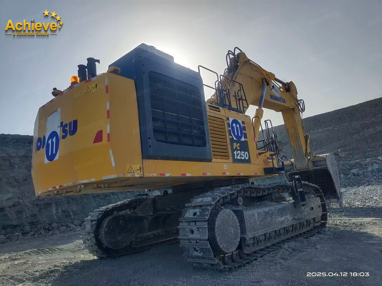Komatsu 【ACHIEVE】TOP CONDITION!!! PC1250-11R 2023 4500h Horsepower (HP) 758 HP @ 1,800 rpm Operating weight (lbs) 269,300 - 272,600 Bucket Capacity (yd3) 5.3-9.5 - Paletli ekskavatör: fotoğraf 3 Komatsu 【ACHIEVE】TOP CONDITION!!! PC1250-11R 2023 4500h Horsepower (HP) 758 HP @ 1,800 rpm Operating weight (lbs) 269,300 - 272,600 Bucket Capacity (yd3) 5.3-9.5 - Paletli ekskavatör: fotoğraf 3