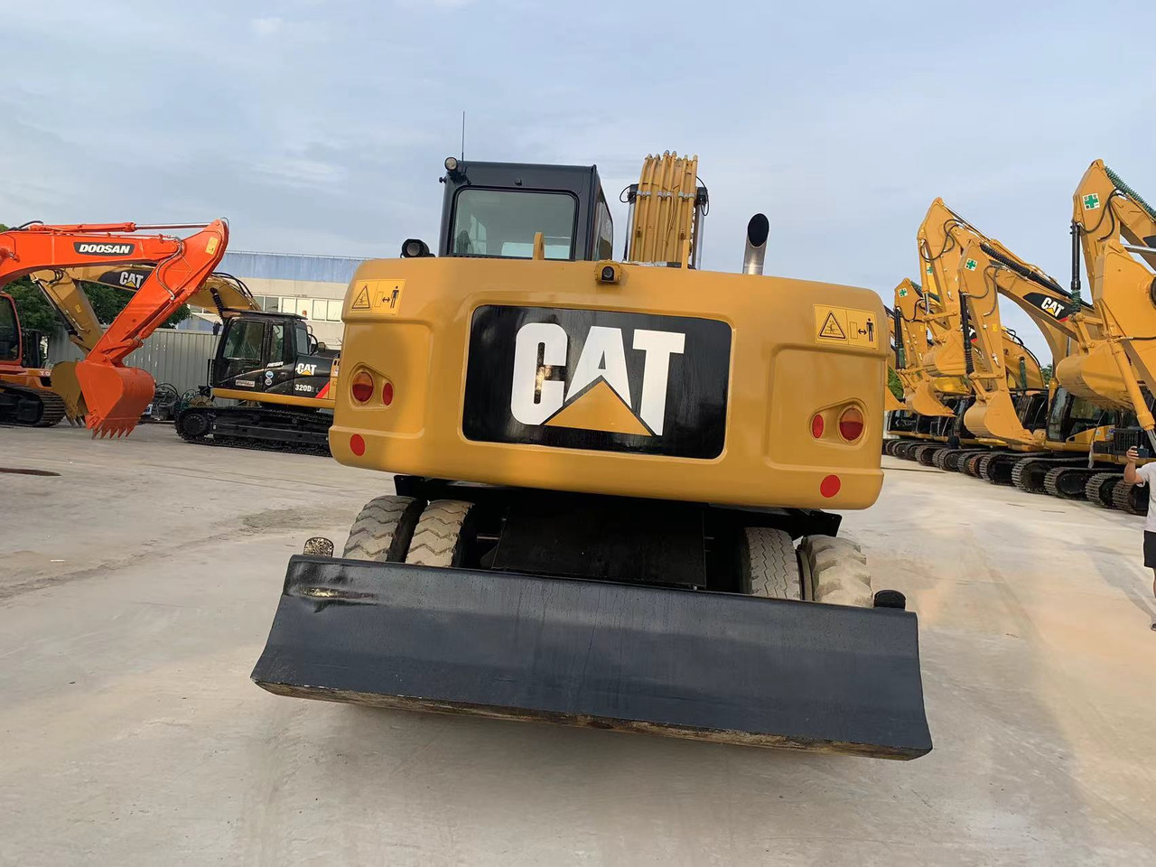 Caterpillar M315D Wheel Excavator Moving by Tires - Tekerlekli ekskavatör: fotoğraf 4 Caterpillar M315D Wheel Excavator Moving by Tires - Tekerlekli ekskavatör: fotoğraf 4