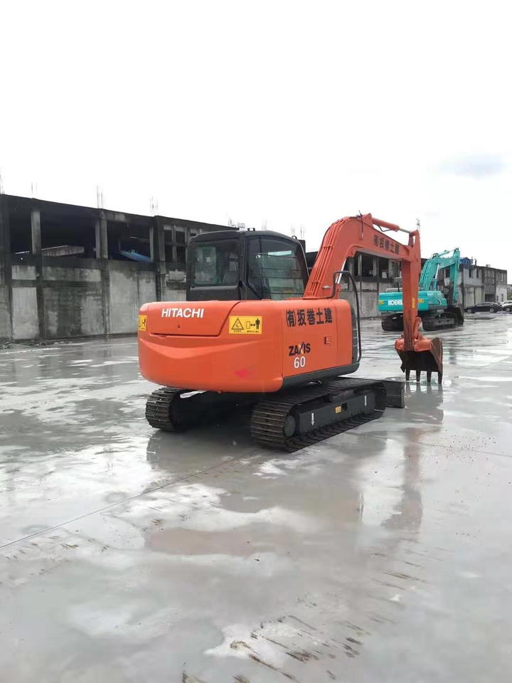 Hitachi 6 ton Hydraulic Excavator ZX60 Good Price - Paletli ekskavatör: fotoğraf 3 Hitachi 6 ton Hydraulic Excavator ZX60 Good Price - Paletli ekskavatör: fotoğraf 3