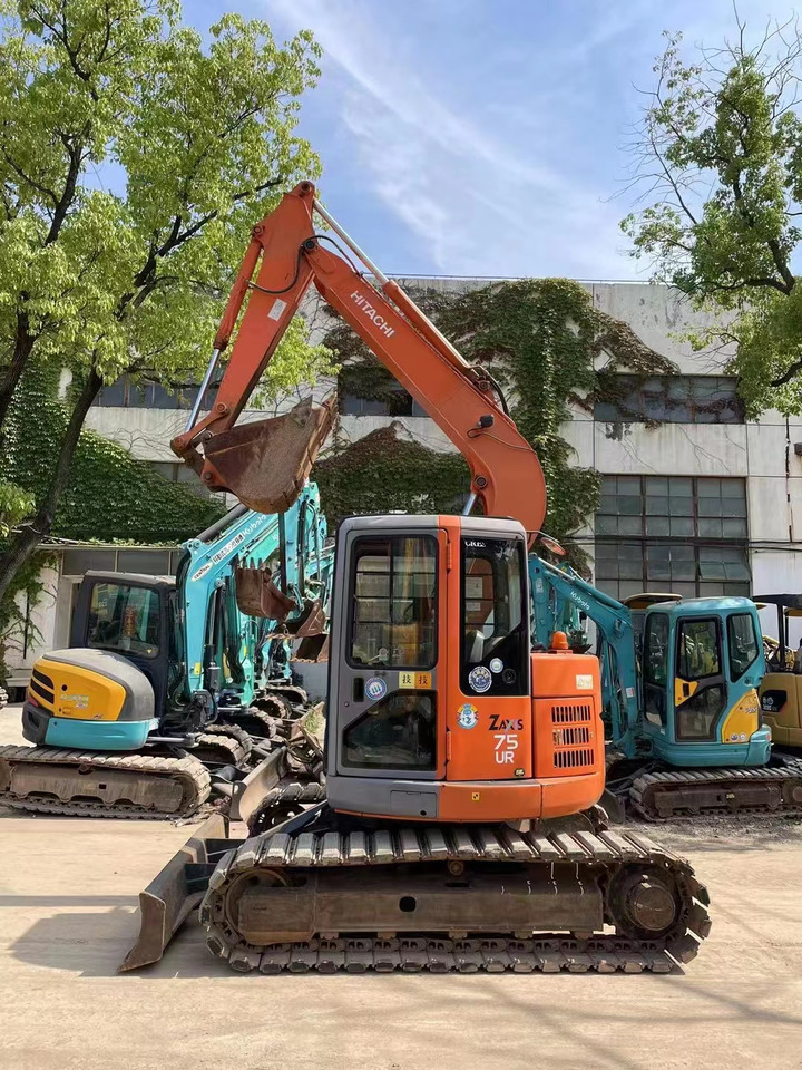 Hitachi Excavator ZX70, ZX75 Mini Excavator Excellent Condition - Paletli ekskavatör: fotoğraf 3 Hitachi Excavator ZX70, ZX75 Mini Excavator Excellent Condition - Paletli ekskavatör: fotoğraf 3