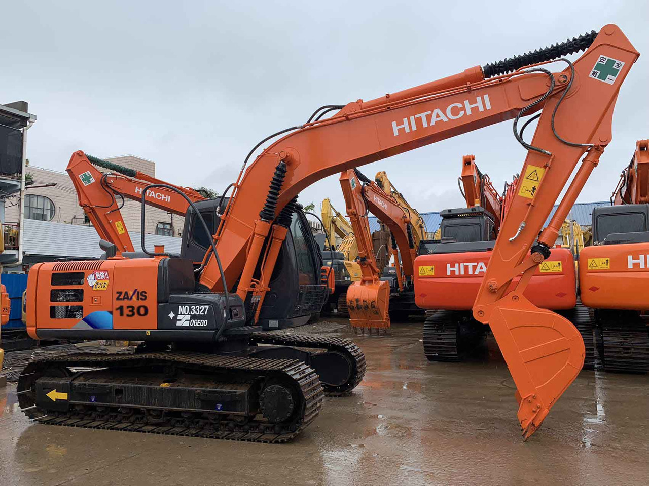 Hitachi ZX130, ZX120 Tracked Excavator Japan Origin - Paletli ekskavatör: fotoğraf 1 Hitachi ZX130, ZX120 Tracked Excavator Japan Origin - Paletli ekskavatör: fotoğraf 1