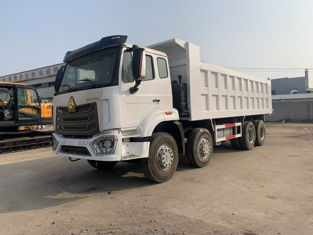Howo 8x4 Tipper Truck Used Condition HOWO Dumper Truck Left Hand Drive - Damperli kamyon: fotoğraf 2 Howo 8x4 Tipper Truck Used Condition HOWO Dumper Truck Left Hand Drive - Damperli kamyon: fotoğraf 2