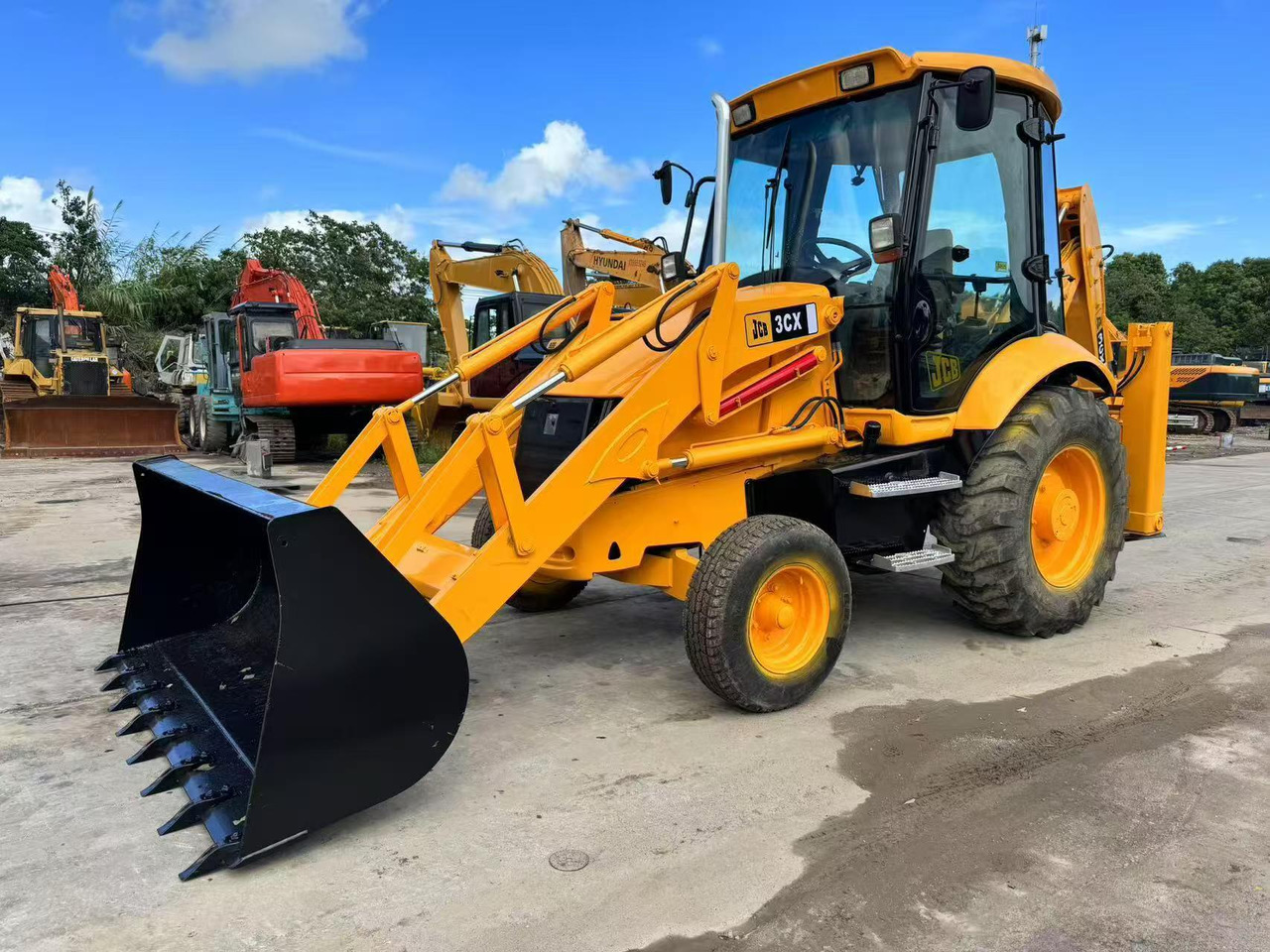 JCB 4x4 Backhoe Loader 3CX Used Condition - Iş makinesi: fotoğraf 1 JCB 4x4 Backhoe Loader 3CX Used Condition - Iş makinesi: fotoğraf 1