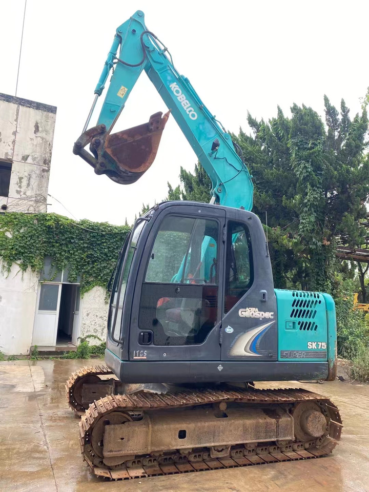 Kobelco SK75, SK55 Original Condition Japan Excavator - Paletli ekskavatör: fotoğraf 1 Kobelco SK75, SK55 Original Condition Japan Excavator - Paletli ekskavatör: fotoğraf 1