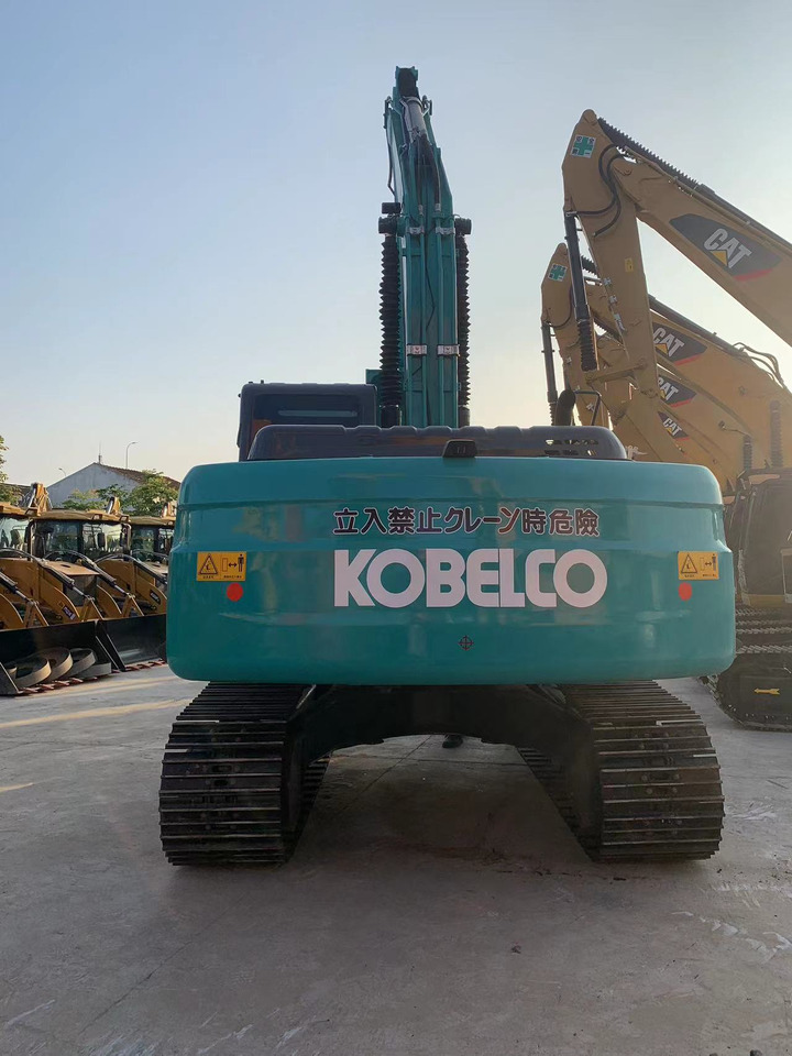 Kobelco Secondhand Excavator SK200 Cheap price - Paletli ekskavatör: fotoğraf 2 Kobelco Secondhand Excavator SK200 Cheap price - Paletli ekskavatör: fotoğraf 2