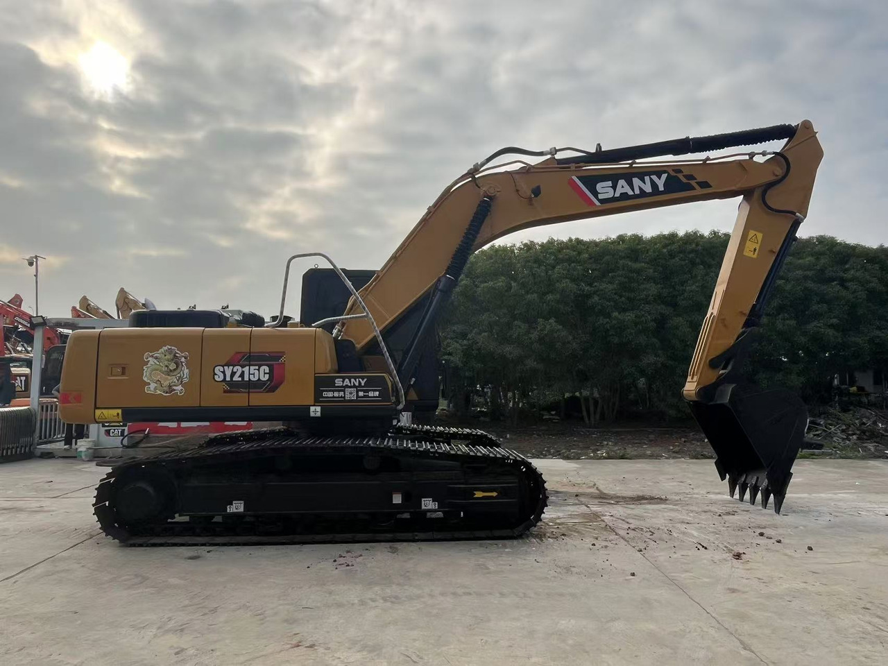 Sany SY215C Used Excavator Mitsubishi Engine - Paletli ekskavatör: fotoğraf 1 Sany SY215C Used Excavator Mitsubishi Engine - Paletli ekskavatör: fotoğraf 1