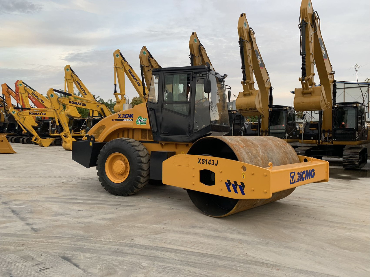 XCMG XS143J Vibratory Road roller Secondhand Condition - Yol silindiri: fotoğraf 3 XCMG XS143J Vibratory Road roller Secondhand Condition - Yol silindiri: fotoğraf 3
