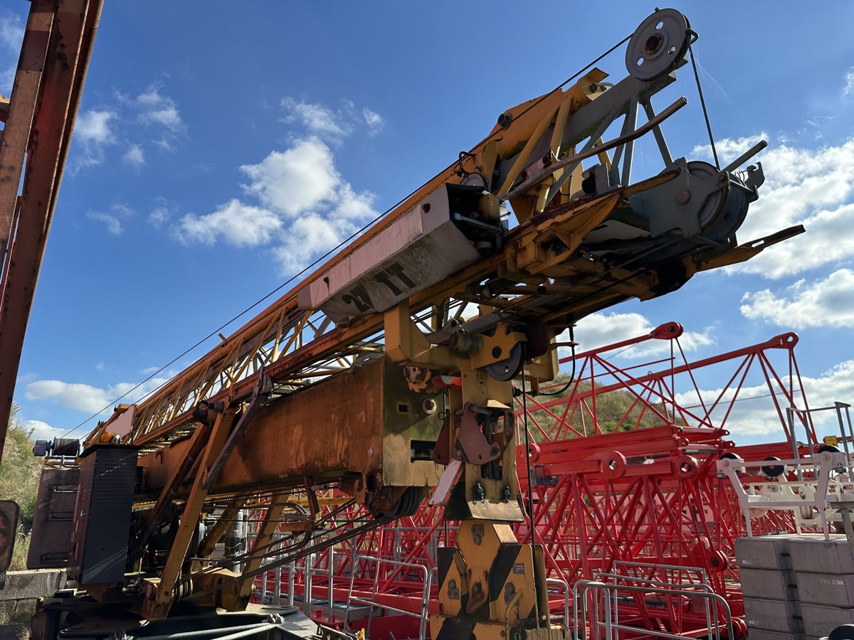 LIEBHERR 27 TT - Kendi kendini kuran kule vinç: fotoğraf 2 LIEBHERR 27 TT - Kendi kendini kuran kule vinç: fotoğraf 2