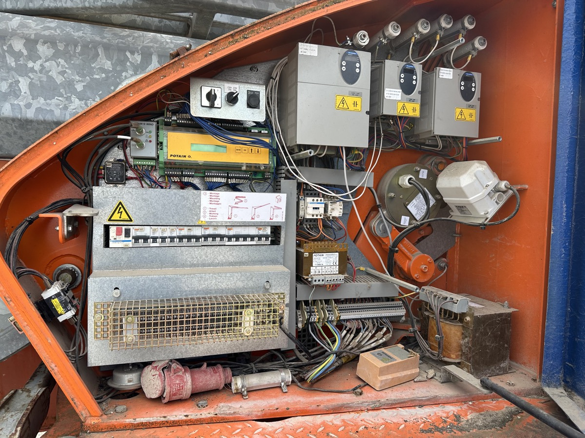 POTAIN IGO 13 - Kendi kendini kuran kule vinç: fotoğraf 2 POTAIN IGO 13 - Kendi kendini kuran kule vinç: fotoğraf 2