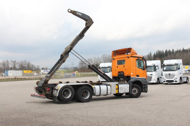 Kancalı yükleyici kamyon Mercedes-Benz Arocs 2642 L EXPORT: fotoğraf 7