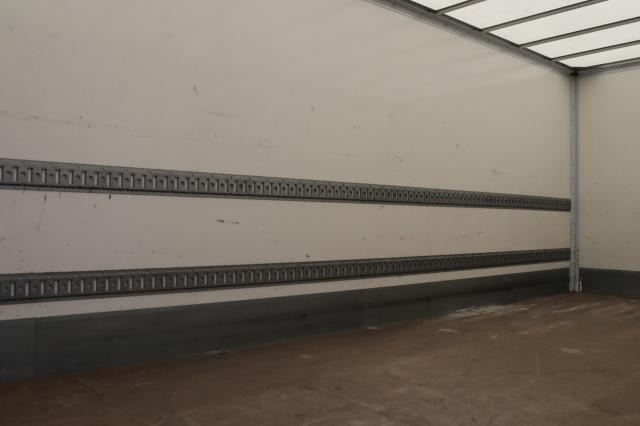 Mercedes-Benz Atego 1218 L nR - Kapalı kasa kamyon: fotoğraf 5 Mercedes-Benz Atego 1218 L nR - Kapalı kasa kamyon: fotoğraf 5