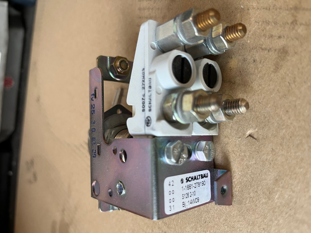 O&K Terex various Lock Actuator 788259 1461746 534-2128 Schaltbau S126 2-10 1-1661-278190 - Yedek parça - Ekskavatör: fotoğraf 1 O&K Terex various Lock Actuator 788259 1461746 534-2128 Schaltbau S126 2-10 1-1661-278190 - Yedek parça - Ekskavatör: fotoğraf 1