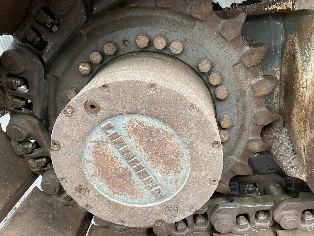 LIEBHERR R926 - Yürüyüş motoru - Paletli ekskavatör: fotoğraf 2 LIEBHERR R926 - Yürüyüş motoru - Paletli ekskavatör: fotoğraf 2