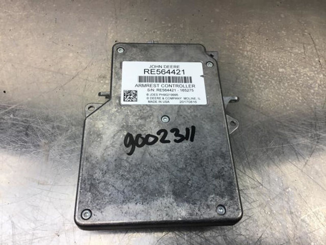 John Deere John Deere Armsrest Control - Kabin ve iç mekan: fotoğraf 1 John Deere John Deere Armsrest Control - Kabin ve iç mekan: fotoğraf 1