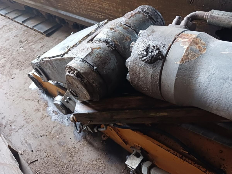 Liebherr Bucketlink - Beşinci teker: fotoğraf 1 Liebherr Bucketlink - Beşinci teker: fotoğraf 1