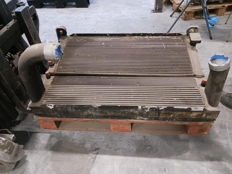 Liebherr Combined Radiator - Radyatör: fotoğraf 1 Liebherr Combined Radiator - Radyatör: fotoğraf 1