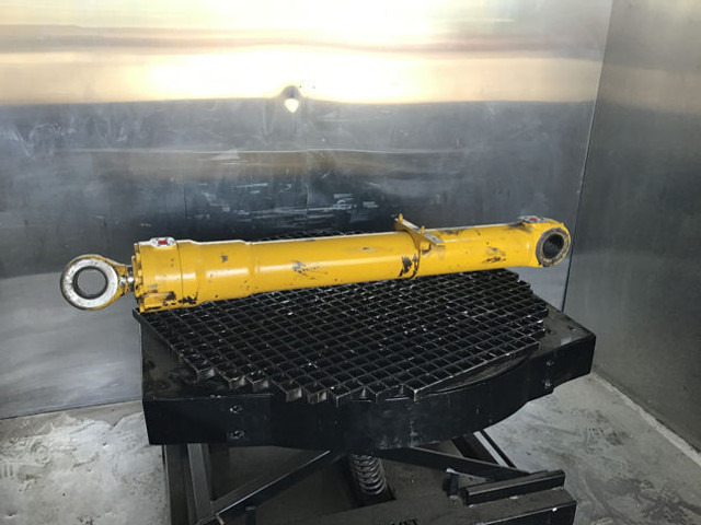 Liebherr Cylinder - Hidrolik silindir: fotoğraf 1 Liebherr Cylinder - Hidrolik silindir: fotoğraf 1