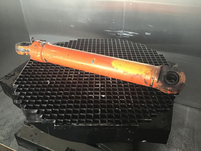 Liebherr Cylinder - Hidrolik silindir: fotoğraf 4 Liebherr Cylinder - Hidrolik silindir: fotoğraf 4