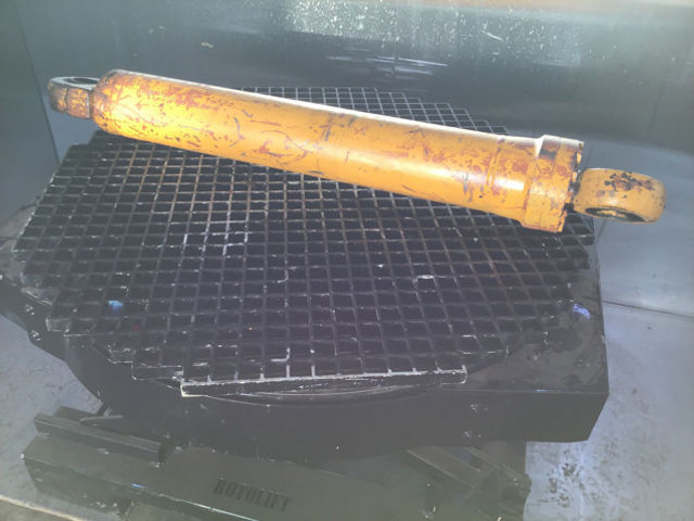 Liebherr Cylinder - Hidrolik silindir: fotoğraf 1 Liebherr Cylinder - Hidrolik silindir: fotoğraf 1