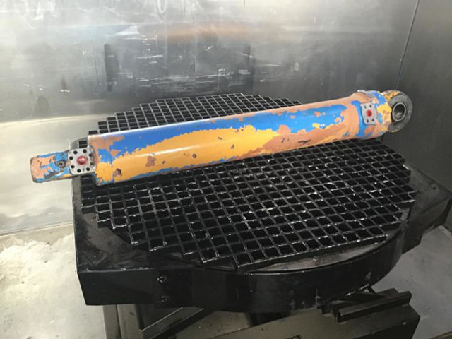 Liebherr Cylinder - Hidrolik silindir: fotoğraf 2 Liebherr Cylinder - Hidrolik silindir: fotoğraf 2