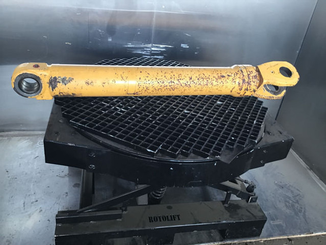 Liebherr Cylinder - Hidrolik silindir: fotoğraf 1 Liebherr Cylinder - Hidrolik silindir: fotoğraf 1