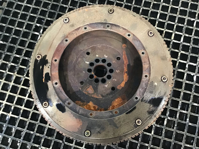 Liebherr Flywheel - Volan: fotoğraf 1 Liebherr Flywheel - Volan: fotoğraf 1