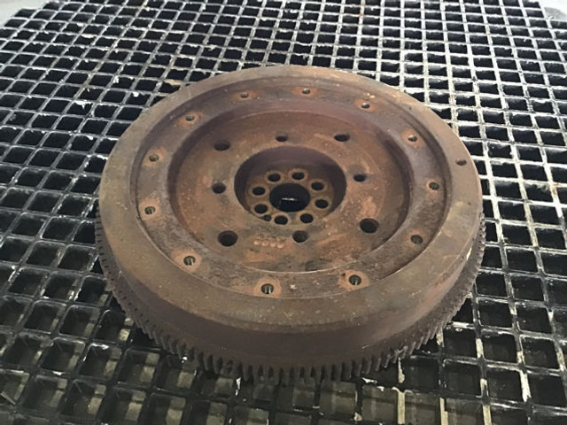 Liebherr Flywheel - Volan: fotoğraf 1 Liebherr Flywheel - Volan: fotoğraf 1