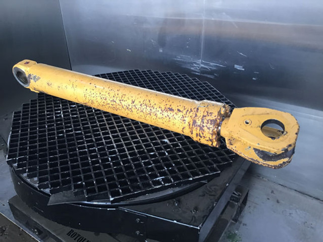 Liebherr Hoist Cylinder - Hidrolik silindir: fotoğraf 1 Liebherr Hoist Cylinder - Hidrolik silindir: fotoğraf 1