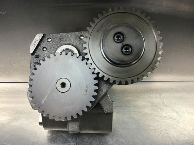 Liebherr Lubricating Oil Pump - Yağ pompası: fotoğraf 3 Liebherr Lubricating Oil Pump - Yağ pompası: fotoğraf 3