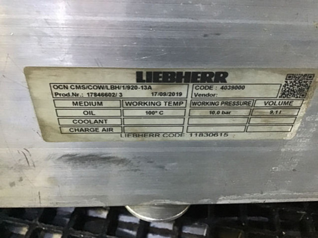 Liebherr Oil Cooler - Yağ soğutucusu: fotoğraf 1 Liebherr Oil Cooler - Yağ soğutucusu: fotoğraf 1